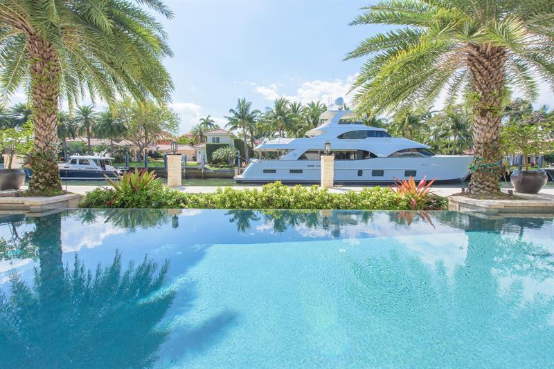 821 Solar Isle Dr