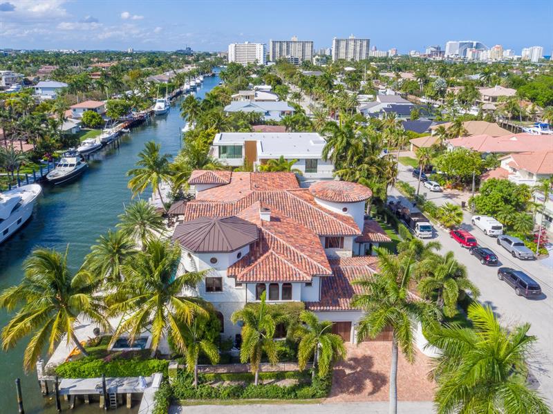 821 Solar Isle Dr