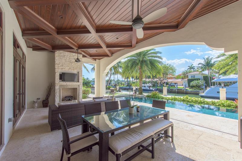 821 Solar Isle Dr