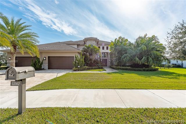 12562 Grand Oaks Dr