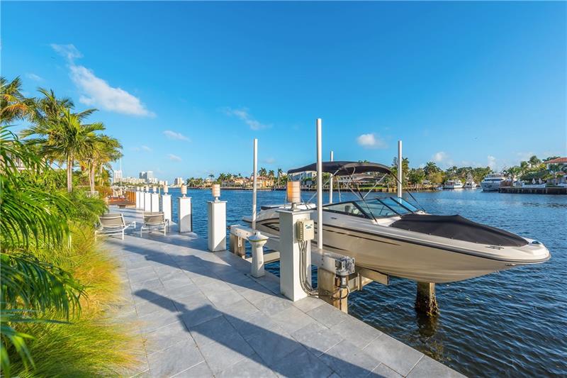 2116 Sunrise Key Blvd