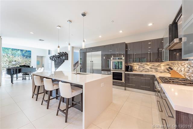 12562 Grand Oaks Dr