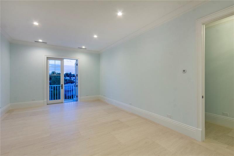19 Isla Bahia Dr