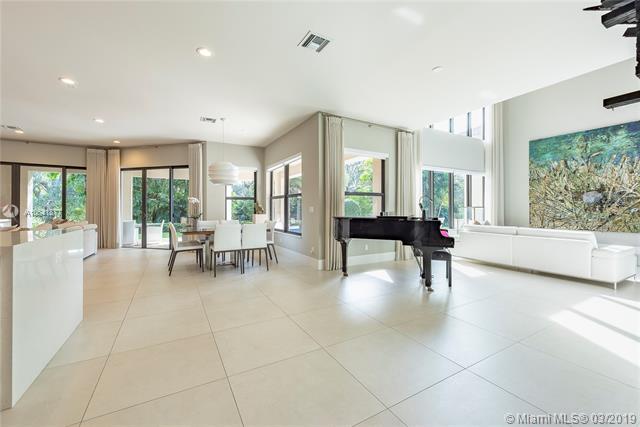 12562 Grand Oaks Dr