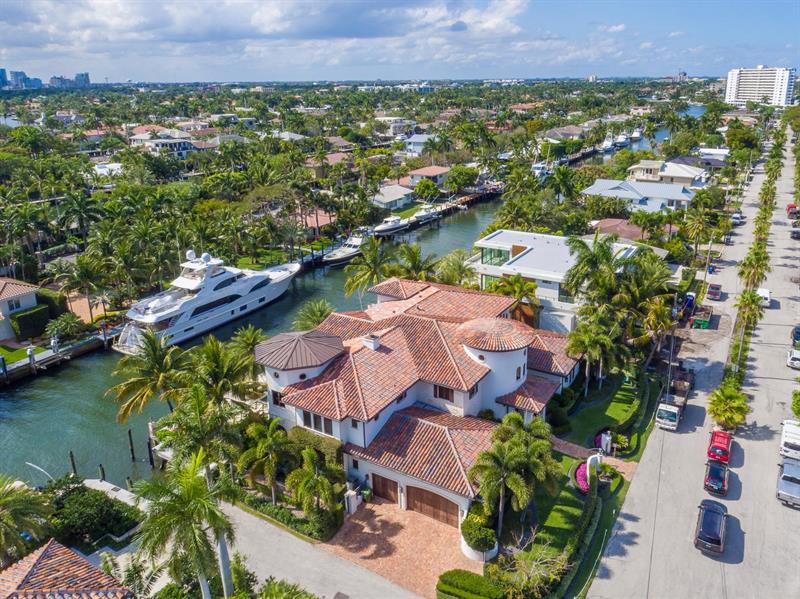 821 Solar Isle Dr