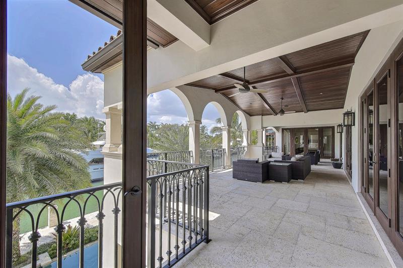 821 Solar Isle Dr