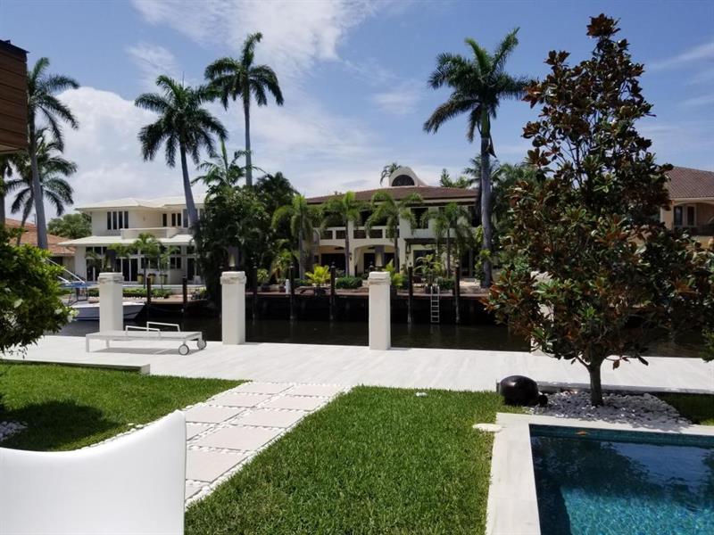 2437 Delmar Place