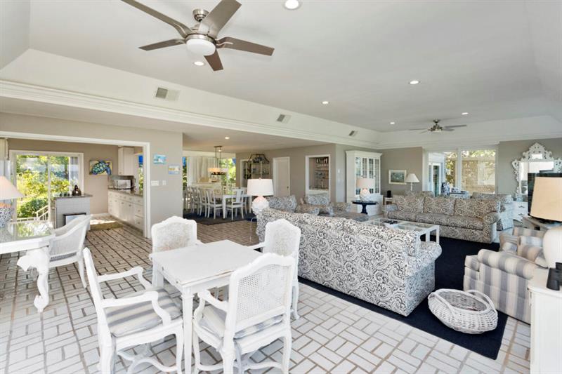 951 Hillsboro Mile
