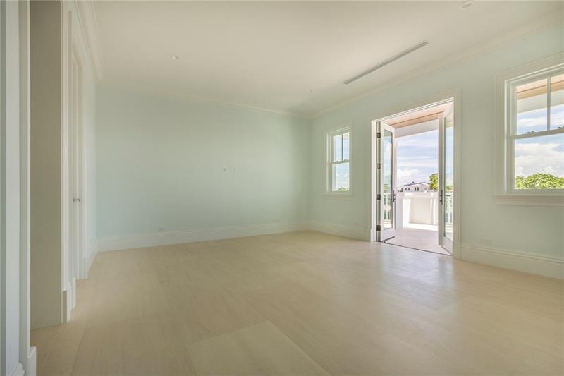 19 Isla Bahia Dr