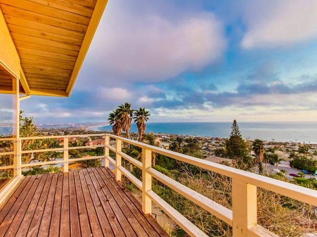 5852 La  Jolla Corona