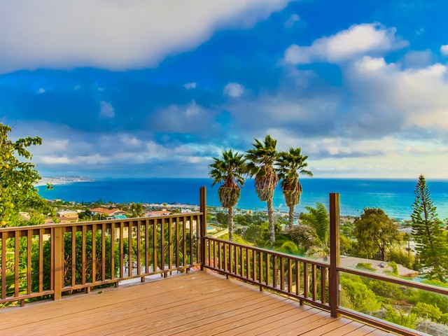 5852 La  Jolla Corona