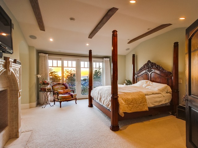 5912 Bellevue