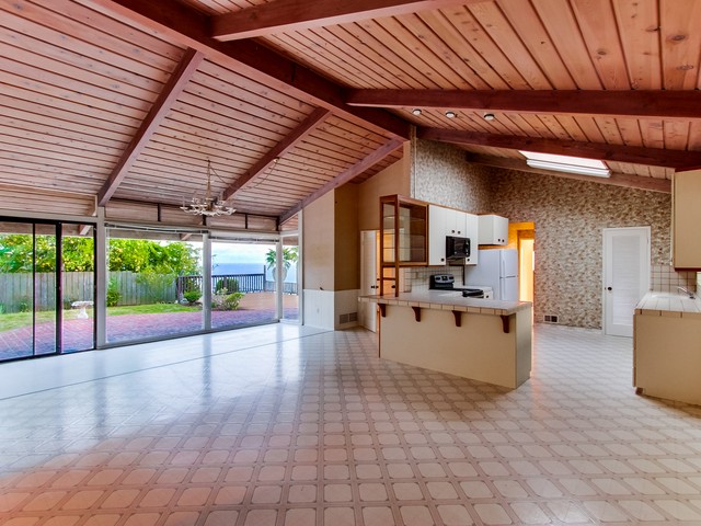 5852 La  Jolla Corona