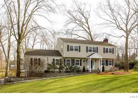 33 Pequot Trail