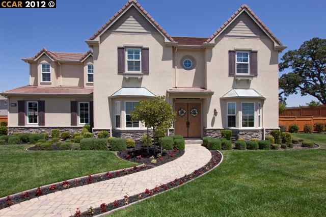 738 Vineyard Terrace