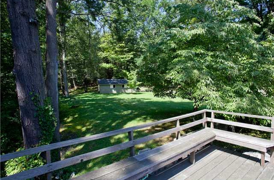 37 Fox Hill Rd
