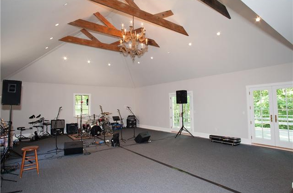 37 Fox Hill Rd