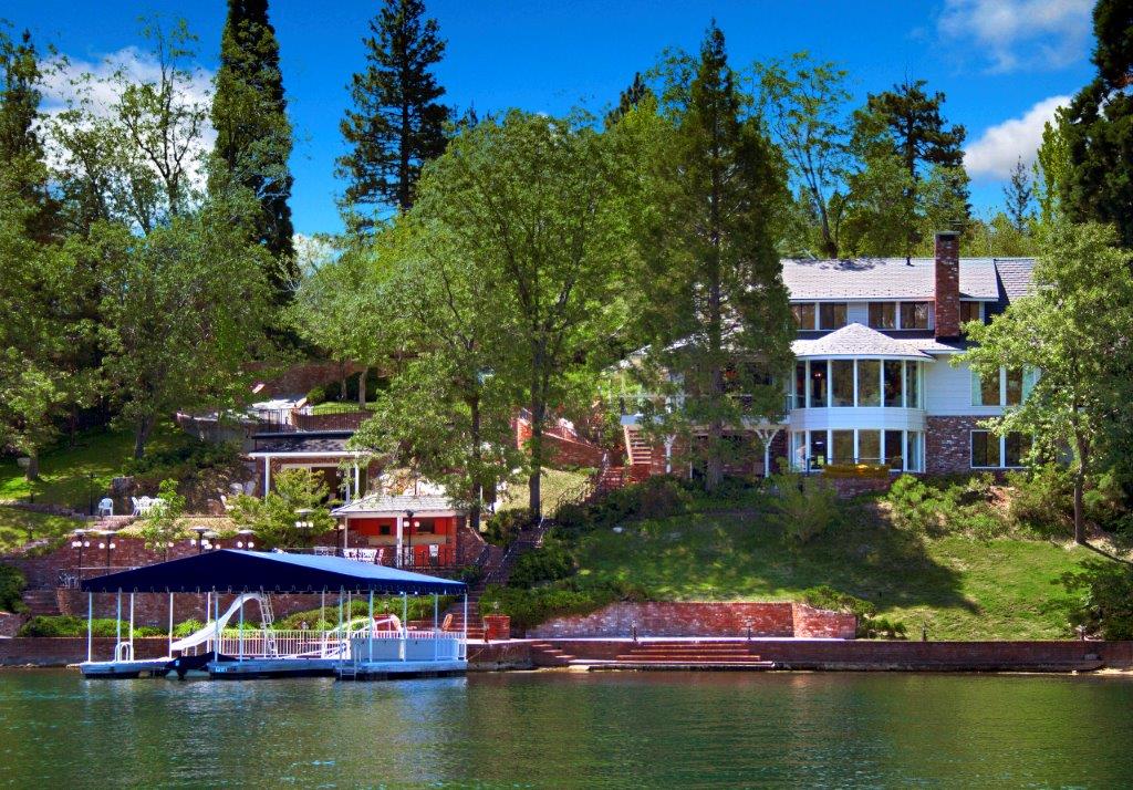 716 Oak Point