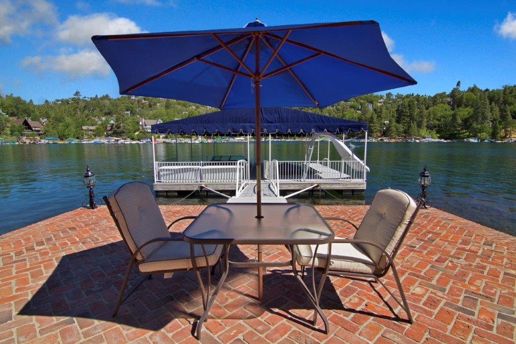 716 Oak Point