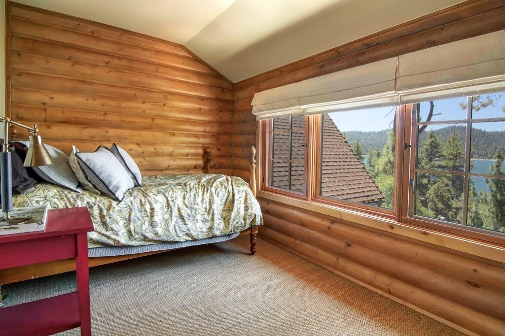 28161 North Shore