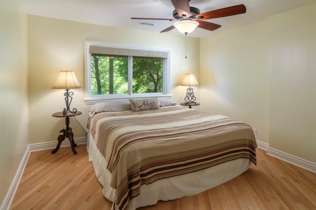 721 Oak Point (Represented Seller)