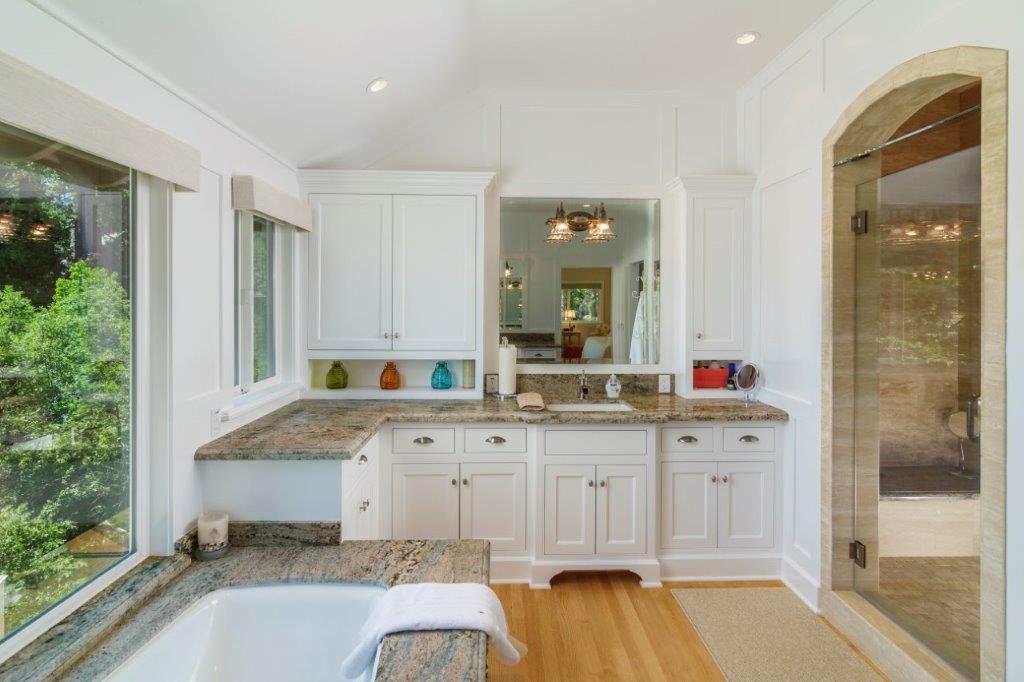 721 Oak Point (Represented Seller)