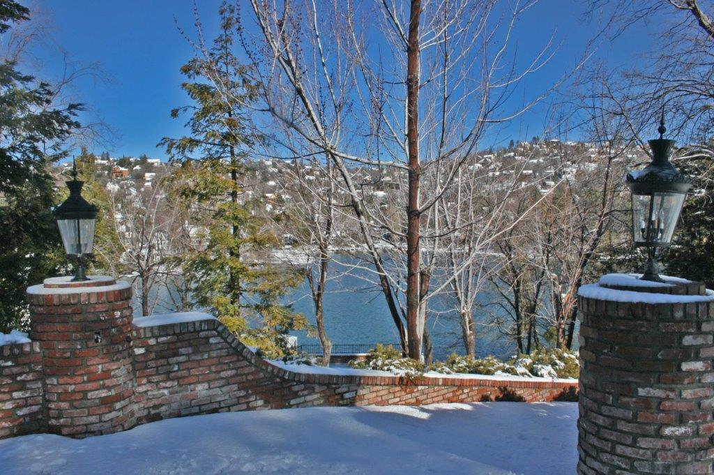 716 Oak Point