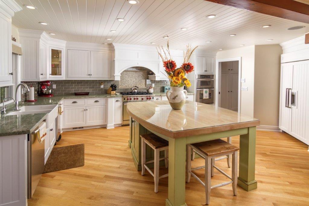 721 Oak Point (Represented Seller)