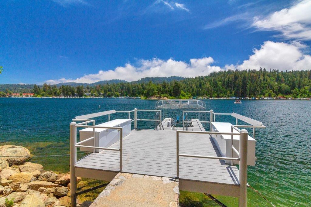 27439 North Bay (Represented Buyer & Seller)