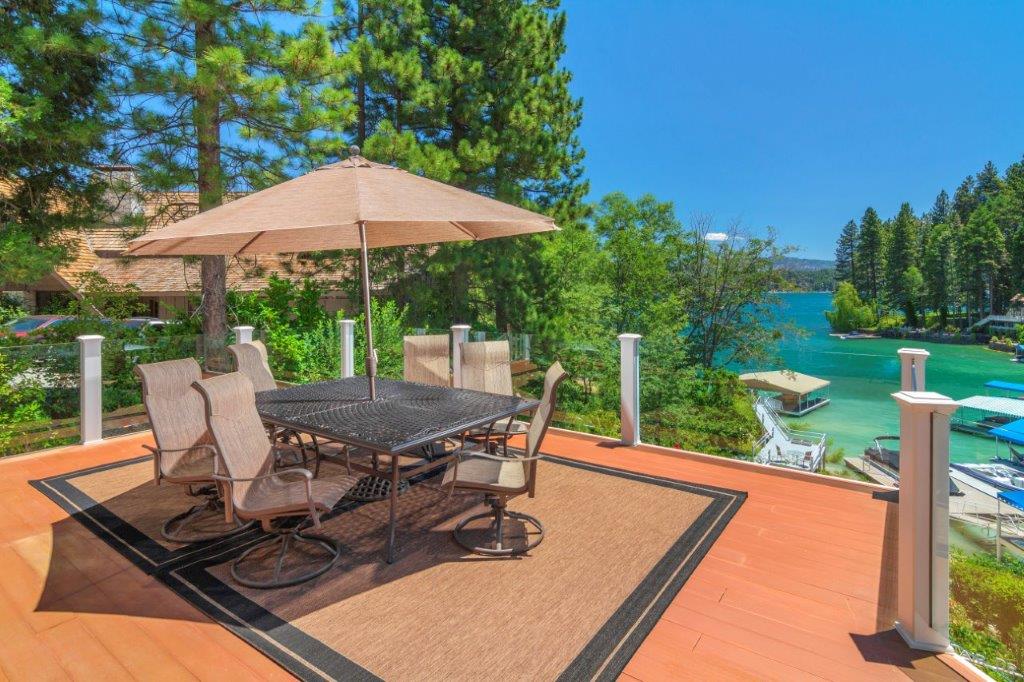 721 Oak Point (Represented Seller)