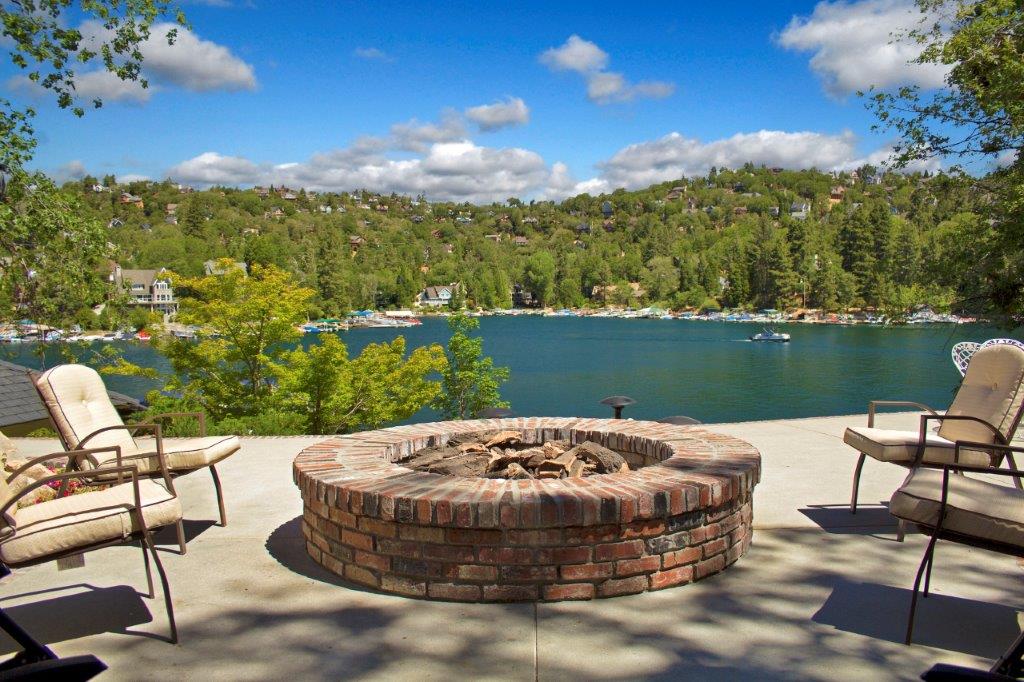716 Oak Point