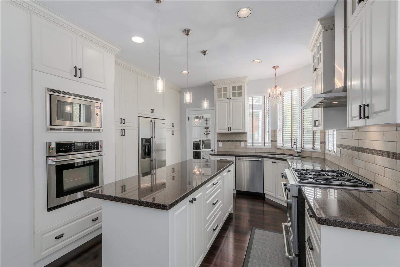 3086 PLATEAU BOULEVARD