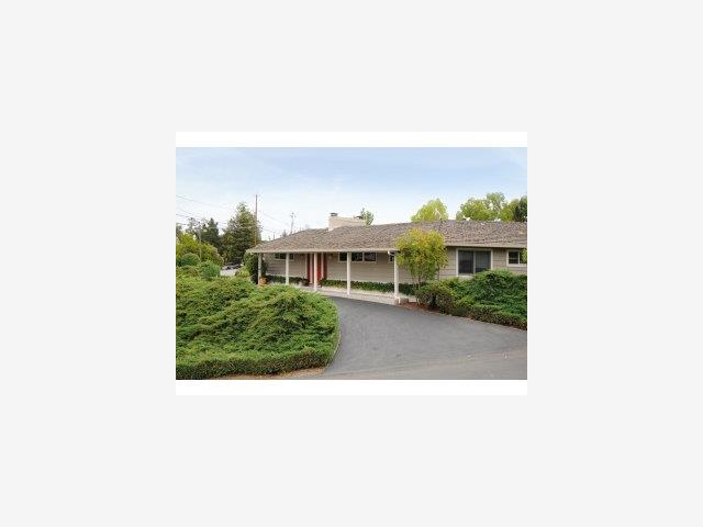 1476  Country Club Drive