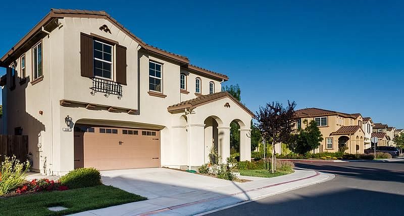 220 Gerald Cir