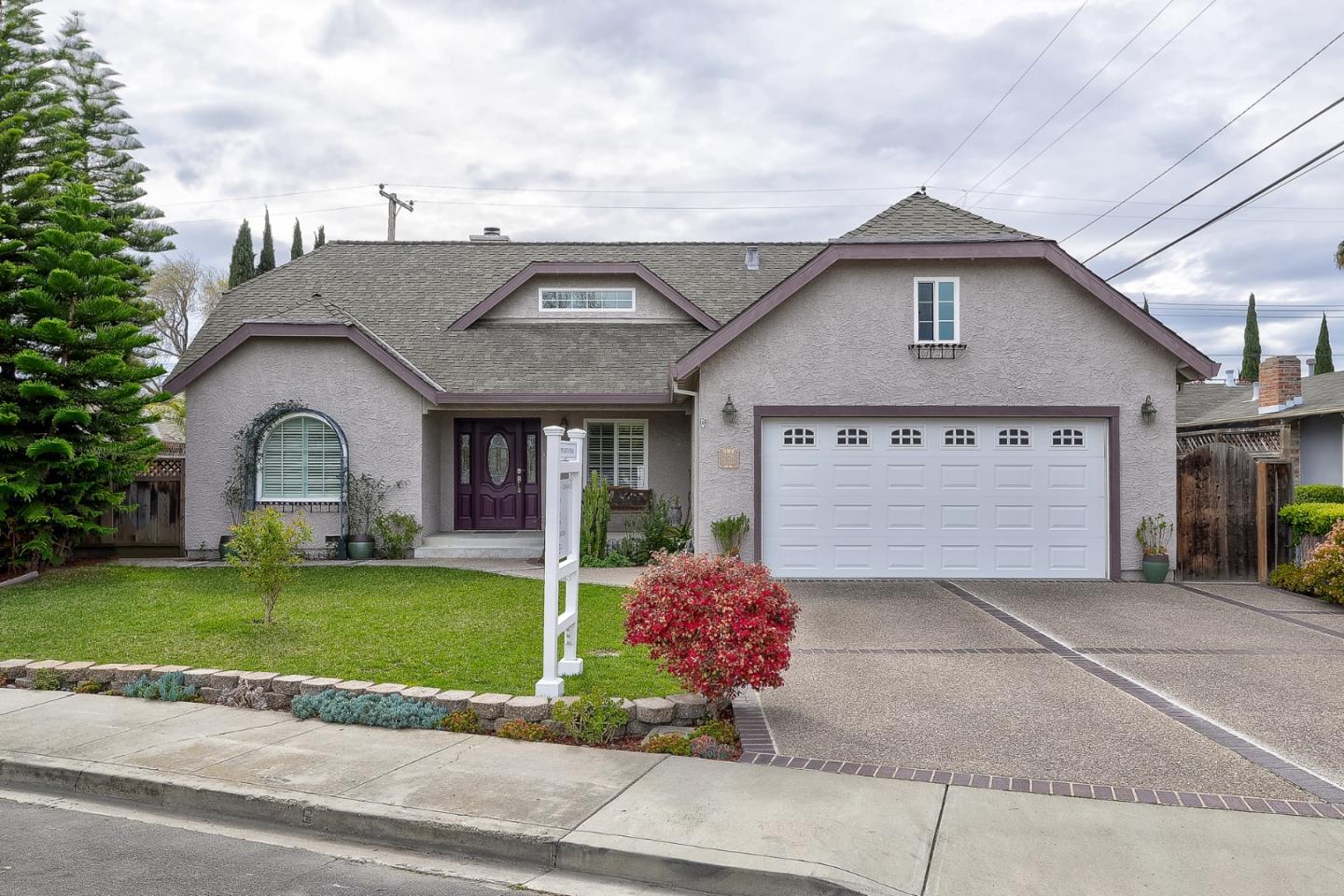 2128 Ventura Place