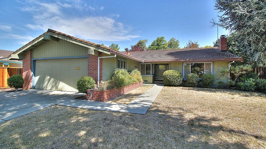 770 Palm Ct