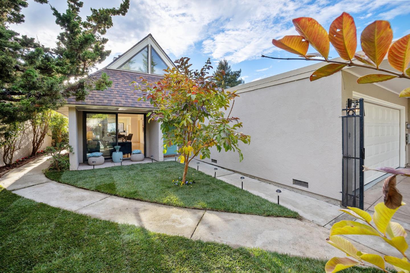 1052 East Evelyn Avenue