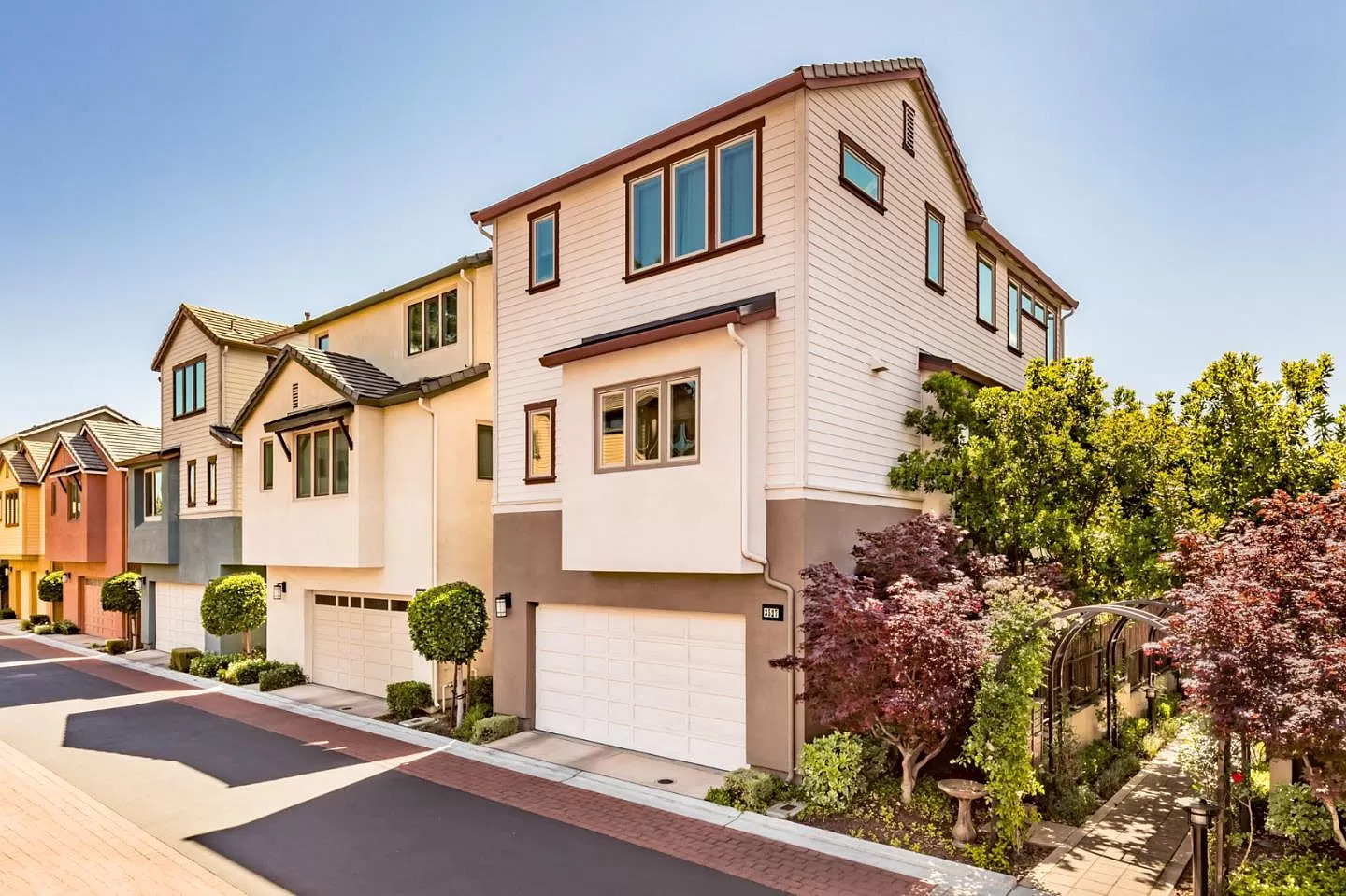3527 Alma Village Cir