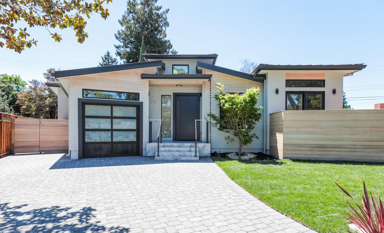 926 Colonial Lane