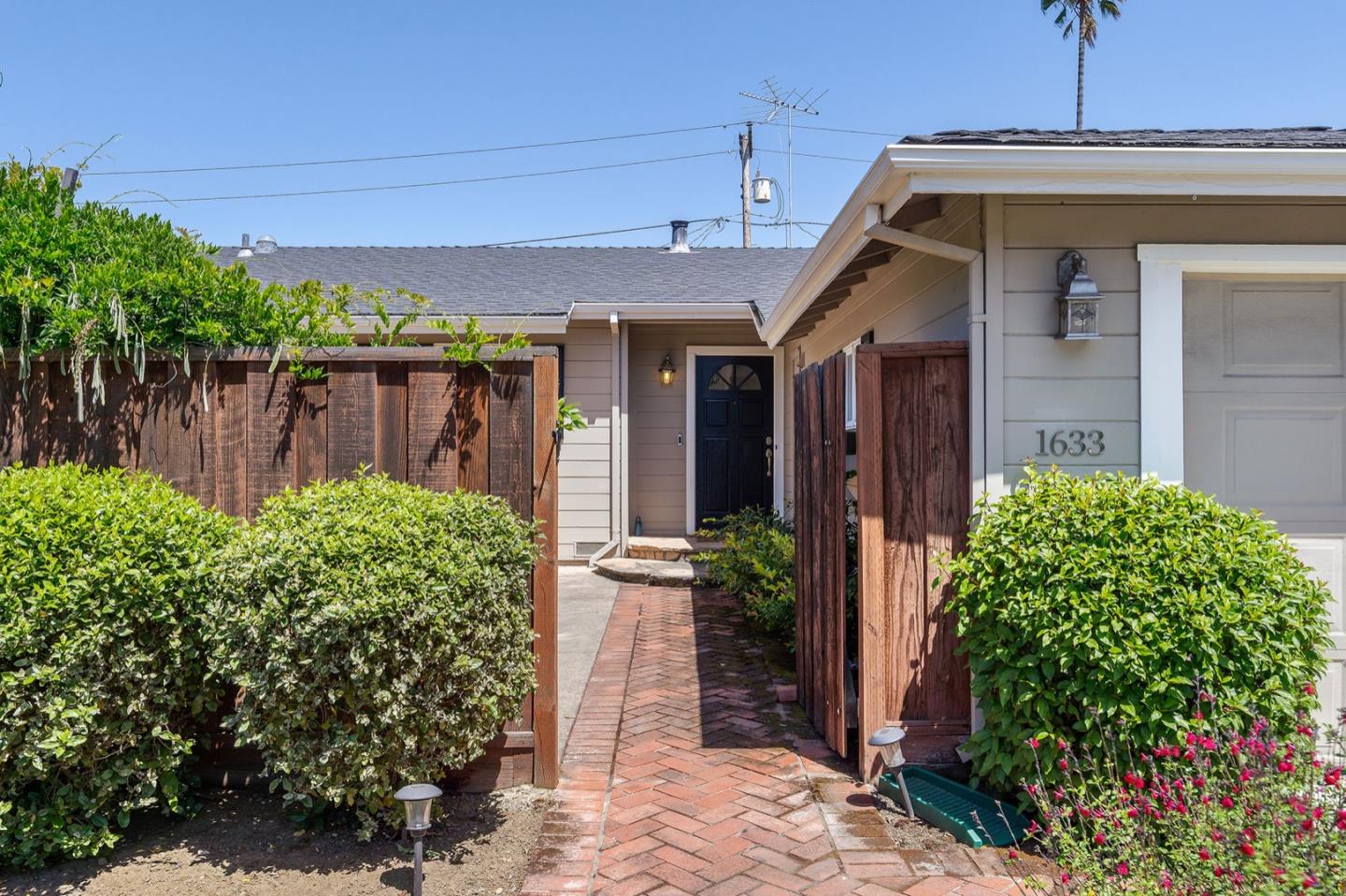 1633 Miramonte Avenue