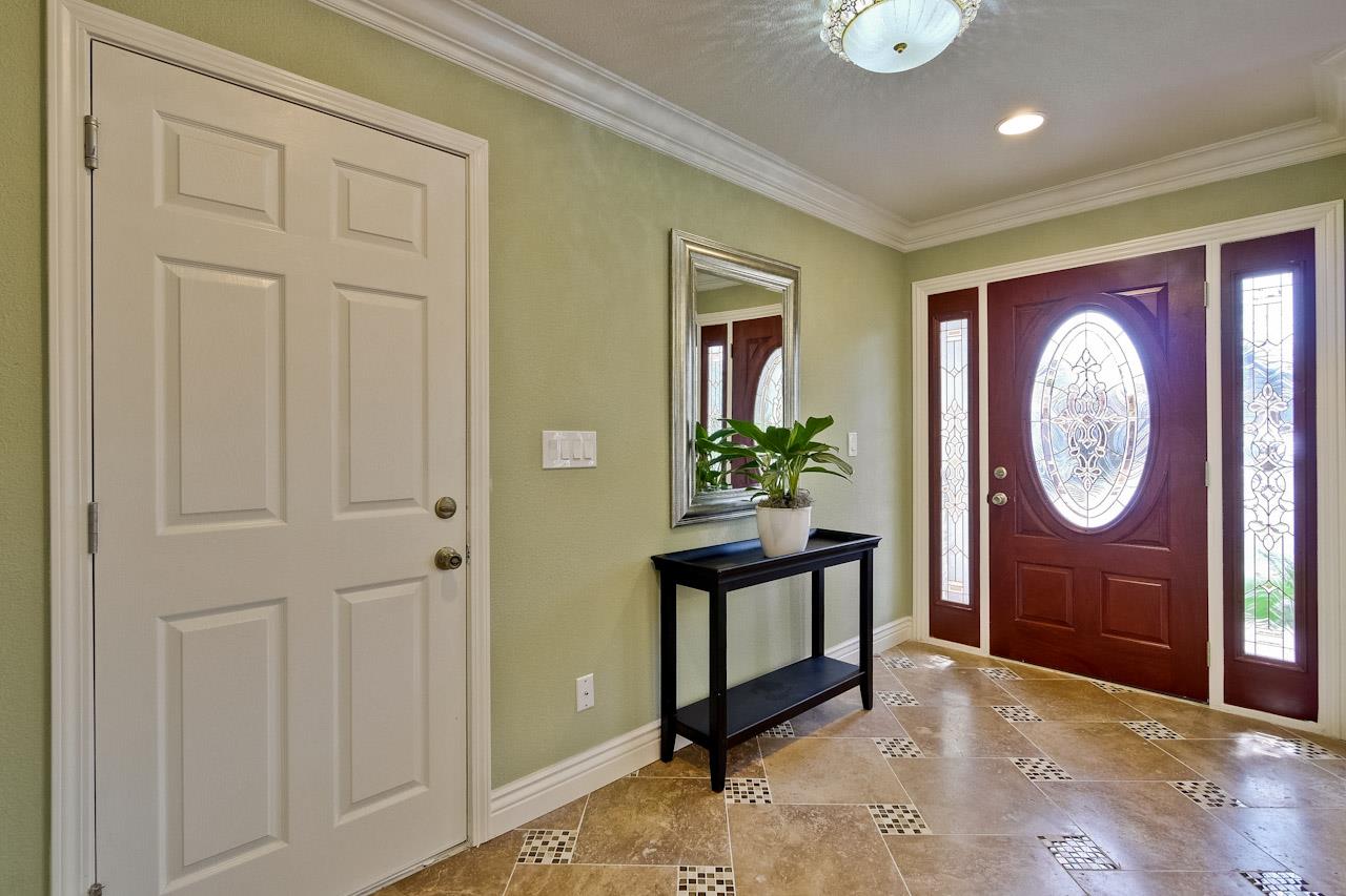 903  Mockingbird Lane