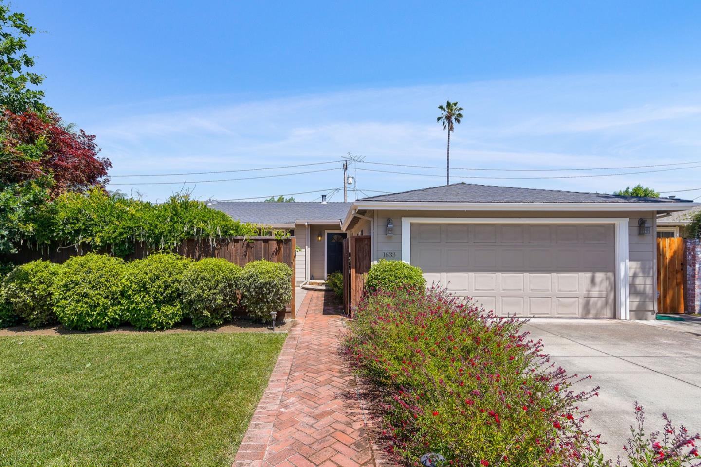 1633 Miramonte Avenue