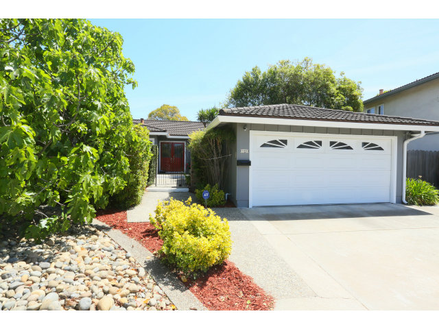 1122 Castleton Way