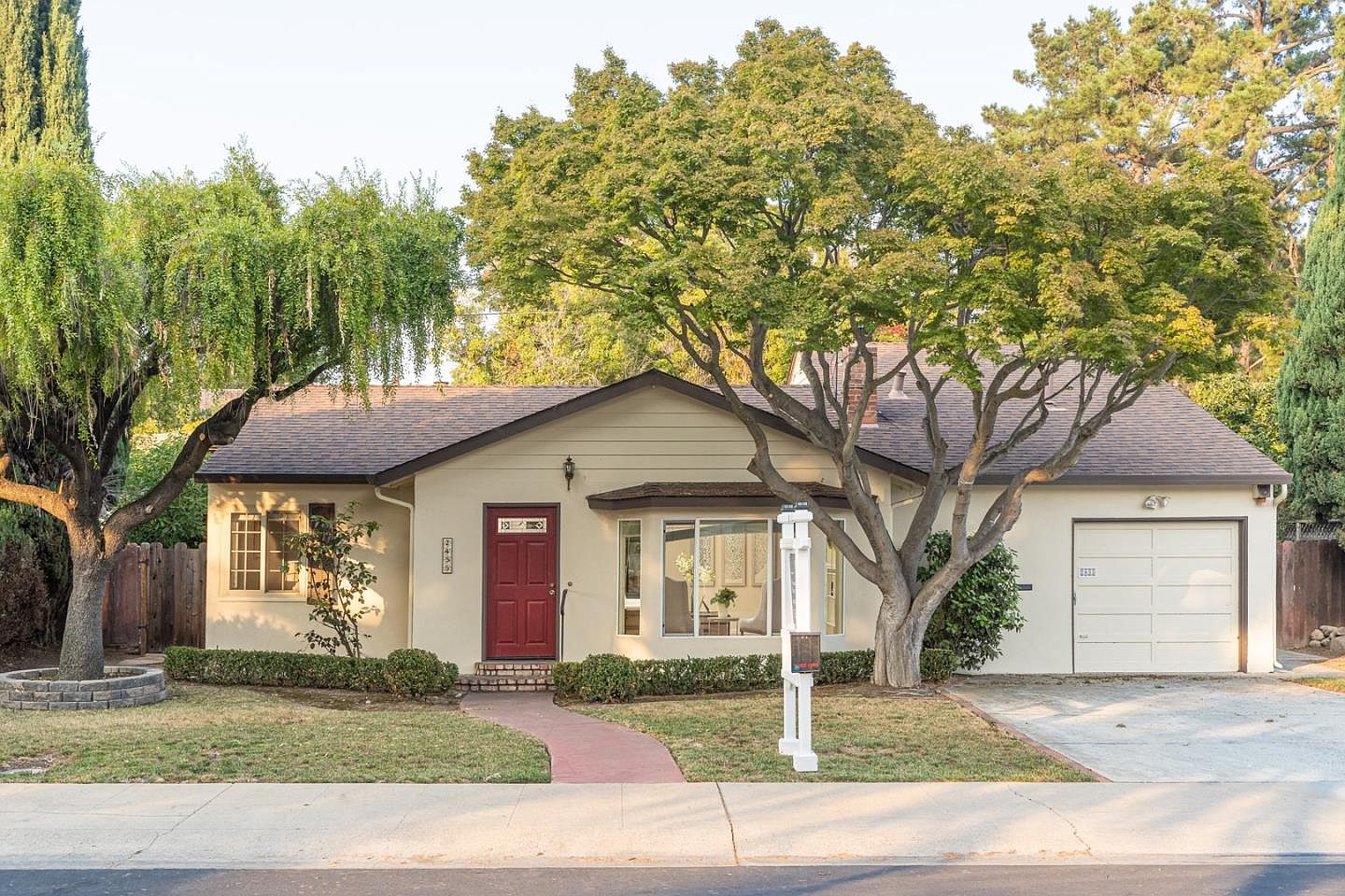 2455 Chabot Trl