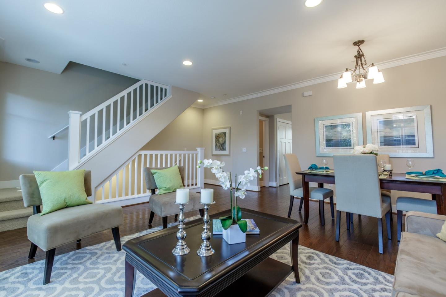 1537 Hummingbird Place