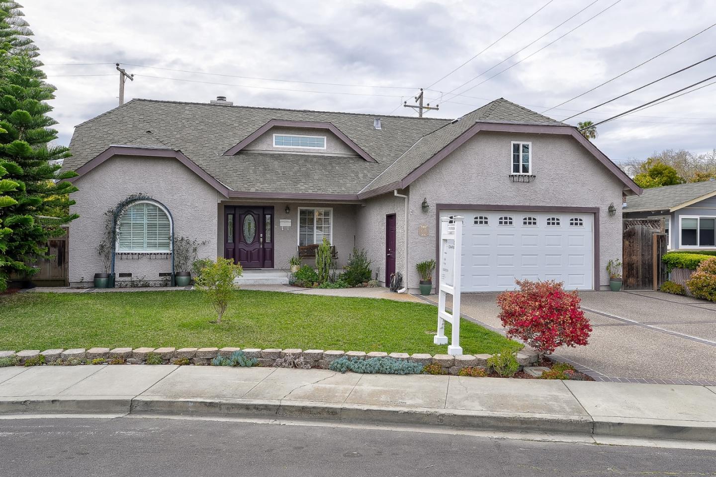 2128 Ventura Place