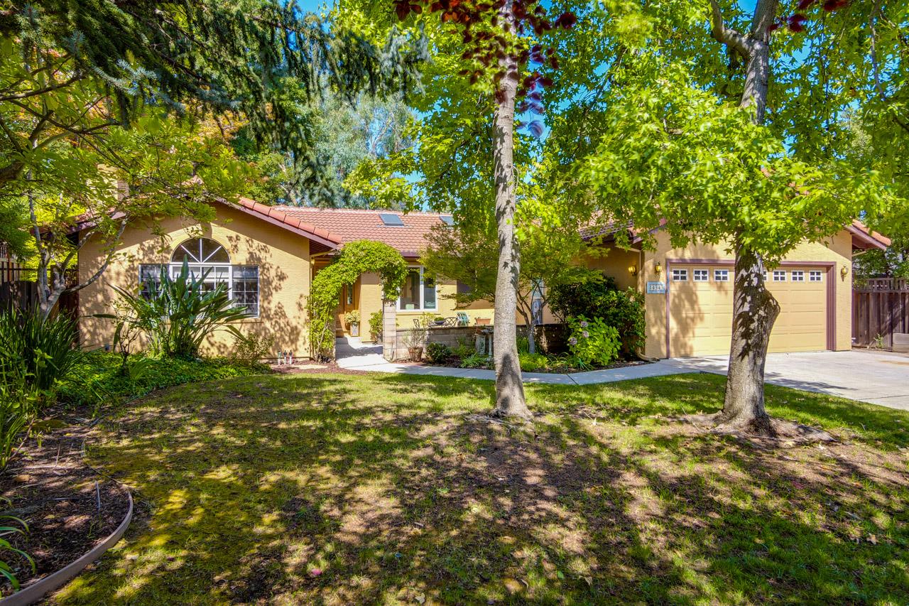 14343 Mulberry Drive