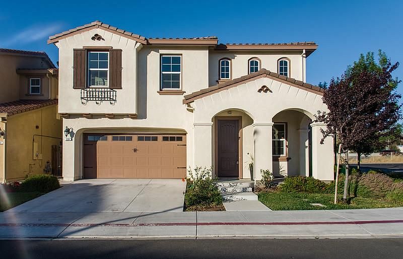 220 Gerald Cir