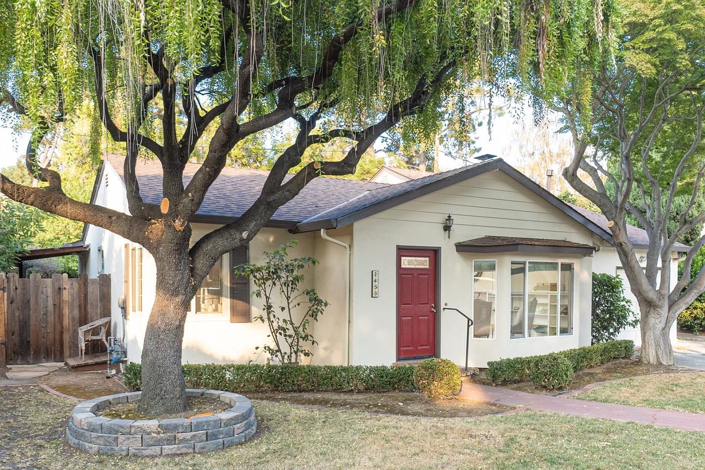 2455 Chabot Trl