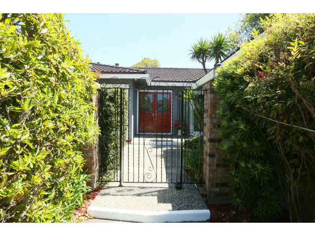 1122 Castleton Way